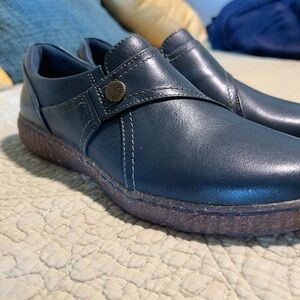 Clarks Women’s Caroline Janna Blue Leather Lace & Zip Closure Sneakers Size 8W